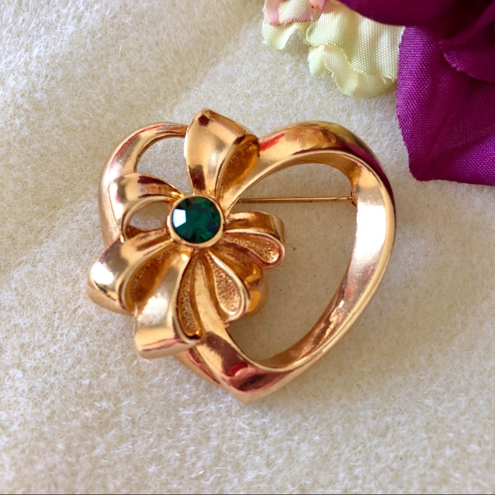 AVON Birthday Brooch May VINTAGE